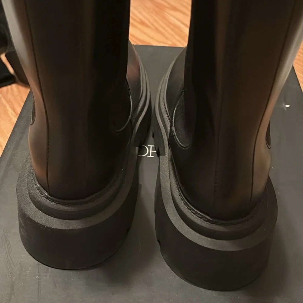 SPORTMAX by Max Mara Black SALVIA Chelsea Boots - still available